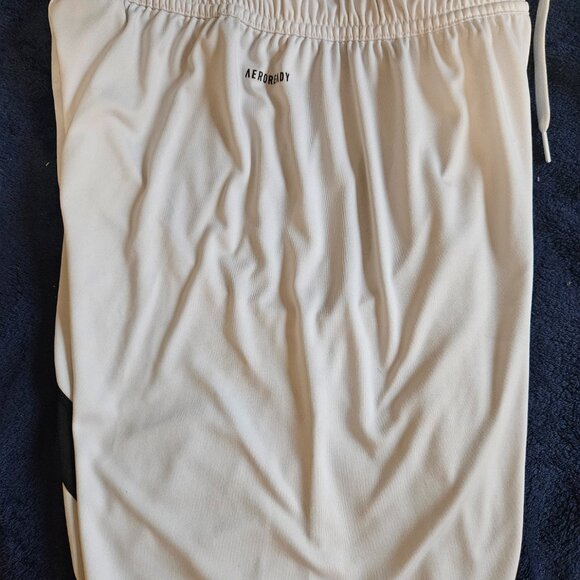 Adidas White Running/Gym Shorts Size Large - Picture 4 of 5